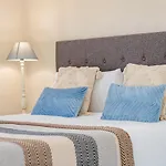 Villa Lirios Village - Private Villas, Unbeatable Location, Heated Pools Marbellac