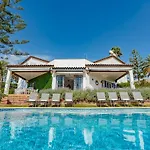 Lirios Village - Private Villas, Unbeatable Location, Heated Pools Villa Marbella