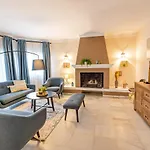 Villa Lirios Village - Private Villas, Unbeatable Location, Heated Pools *