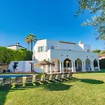 Villa Lirios Village - Private Villas, Unbeatable Location, Heated Pools *