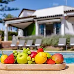 Lirios Village - Private Villas, Unbeatable Location, Heated Pools *