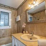 Lirios Village - Private Villas, Unbeatable Location, Heated Pools Villa Marbella