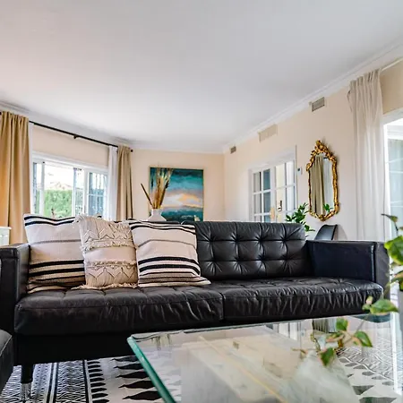 Lirios Village - Private Villas, Unbeatable Location, Heated Pools Marbella