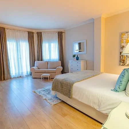 Villa Lirios Village - Private Villas, Unbeatable Location, Heated Pools *