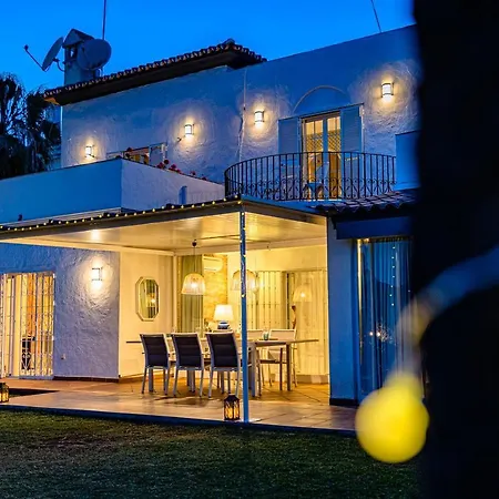 Villa Lirios Village *