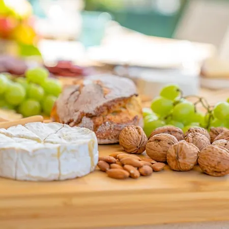 Willa Lirios Village