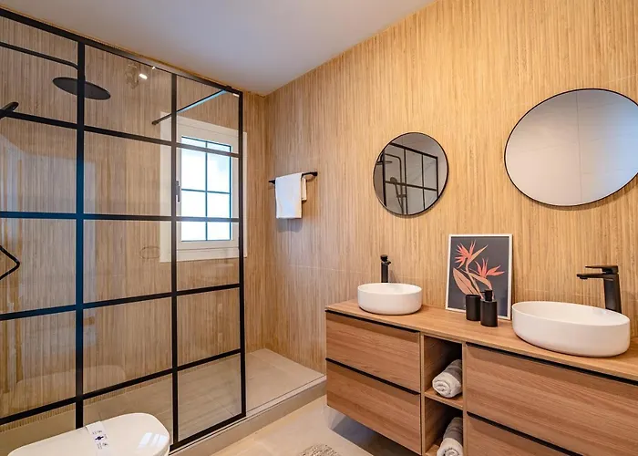 Lirios Village Вилла